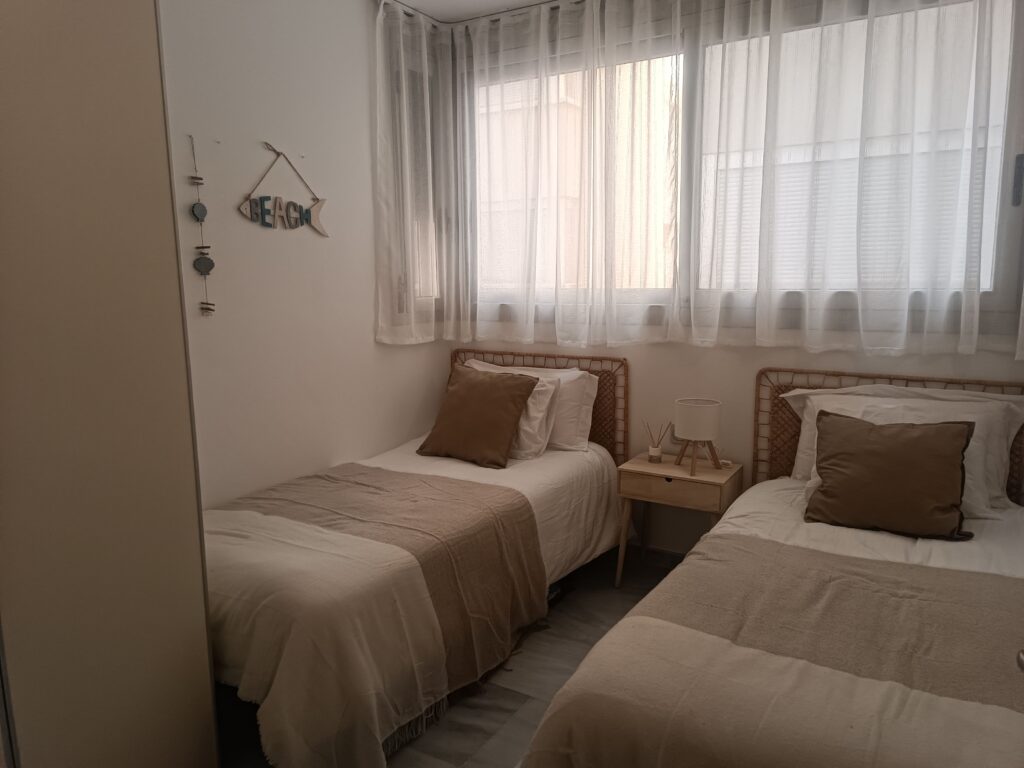 Habitación pequeña El Pisito de Denia